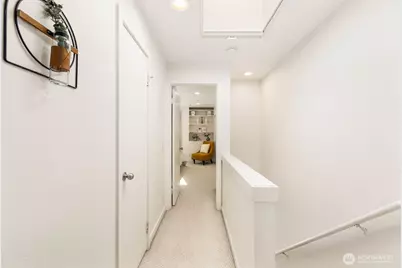 10237 SE 3rd Street #5, Bellevue, WA 98004 - Photo 18