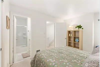 10237 SE 3rd Street #5, Bellevue, WA 98004 - Photo 26