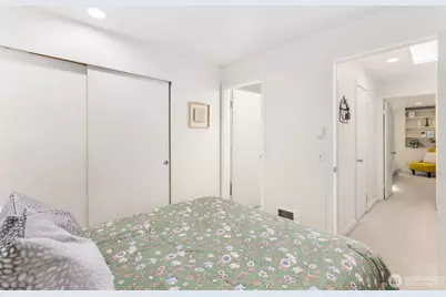 10237 SE 3rd Street #5, Bellevue, WA 98004 - Photo 24