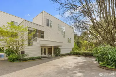 10237 SE 3rd Street #5, Bellevue, WA 98004 - Photo 2