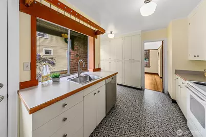 1408 N 48th Street, Seattle, WA 98103 - Photo 10