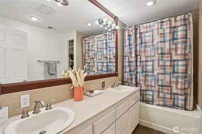 19301 SE 16th Street, Sammamish, WA 98075 - Photo 26