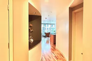 10610 NE 9th Pl, Bellevue, WA 98004 - Photo 8