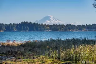 5208 Illahee Road NE, Bremerton, WA 98311 - Photo 2