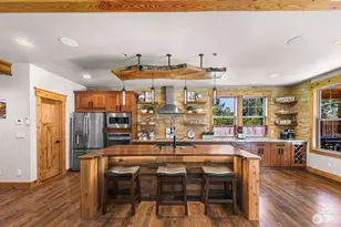 306 W Montana Ave, Roslyn, WA 98941 - Photo 12