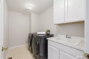 22226 NE 19th St, Sammamish, WA 98074 - Photo 36