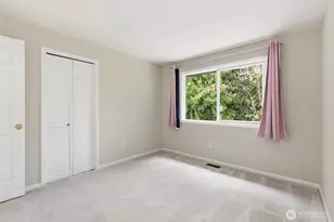 22226 NE 19th St, Sammamish, WA 98074 - Photo 32