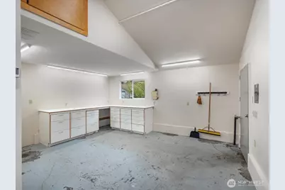 17649 SE 297th Place, Kent, WA 98042 - Photo 36