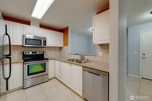 18501 SE Newport Way, Issaquah, WA 98027 - Photo 6