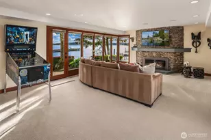 2095 Rose Point Ln, Kirkland, WA 98033 - Photo 12