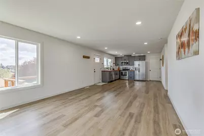 1324 E Fairbanks Street, Tacoma, WA 98404 - Photo 10