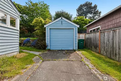 6830 27th Avenue NE, Seattle, WA 98115 - Photo 4