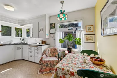 6830 27th Avenue NE, Seattle, WA 98115 - Photo 14