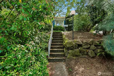 6830 27th Avenue NE, Seattle, WA 98115 - Photo 6