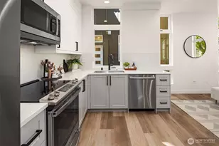 1755 E Howell St, Seattle, WA 98122 - Photo 10
