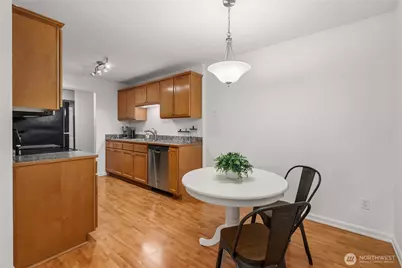 750 N 143rd Street #212, Seattle, WA 98133 - Photo 8