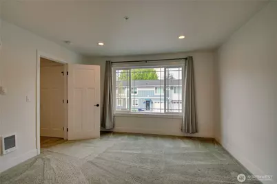 313 E Hazel Street #D, Mount Vernon, WA 98273 - Photo 14