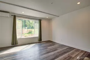 313 E Hazel St, Mount Vernon, WA 98273 - Photo 4