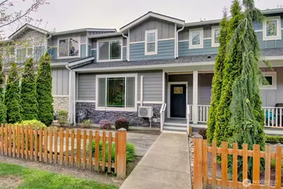 313 E Hazel Street #D, Mount Vernon, WA 98273 - Photo 2