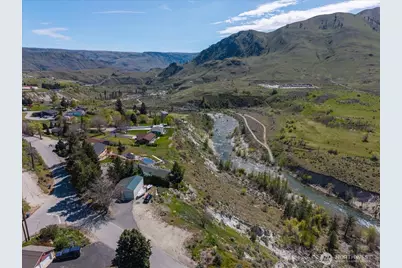 404 S Clifford Street, Chelan, WA 98816 - Photo 6