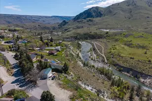 404 S Clifford St, Chelan, WA 98816 - Photo 6