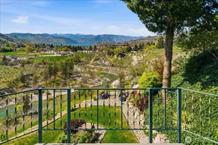 404 S Clifford St, Chelan, WA 98816 - Photo 2