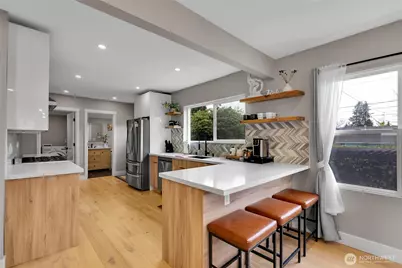 7901 16th Avenue SW, Seattle, WA 98106 - Photo 14