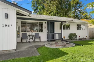 1067 Anacortes Ave NE, Renton, WA 98059 - Photo 2
