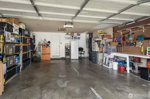 1067 Anacortes Ave NE, Renton, WA 98059 - Photo 20