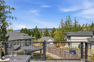 1040 NW Honeywood Pl, Issaquah, WA 98027 - Photo 14