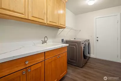 21030 SE 5th Street, Sammamish, WA 98074 - Photo 32