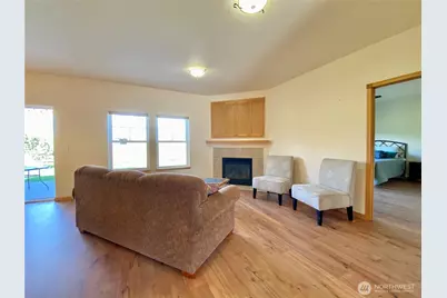 8021 Vialago Parkway, Zillah, WA 98953 - Photo 4