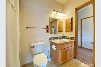 8021 Vialago Parkway, Zillah, WA 98953 - Photo 16