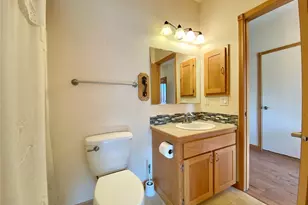 8021 Vialago Pkwy, Zillah, WA 98953 - Photo 16