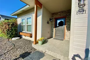 8021 Vialago Pkwy, Zillah, WA 98953 - Photo 1