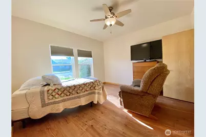 8021 Vialago Parkway, Zillah, WA 98953 - Photo 14