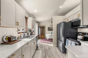 600 10th St NE, East Wenatchee, WA 98802 - Photo 14