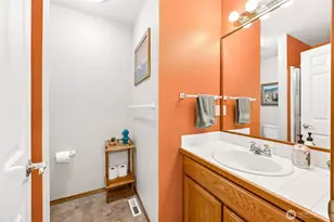 10705 189th Ave E, Bonney Lake, WA 98391 - Photo 18