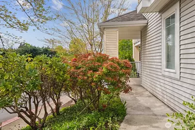 400 S 46th Place #B, Renton, WA 98055 - Photo 4