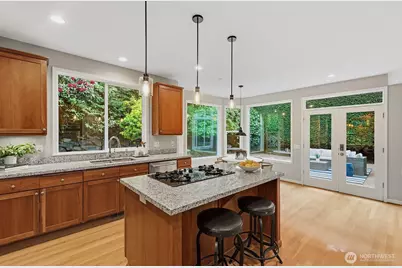 6323 NE 130th Place, Kirkland, WA 98034 - Photo 12