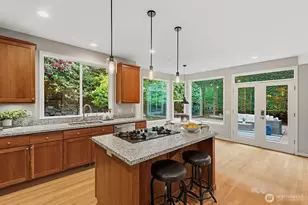 6323 NE 130th Pl, Kirkland, WA 98034 - Photo 12