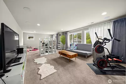 10351 SE 8th Street, Bellevue, WA 98004 - Photo 32