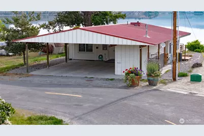 622 1st Street, Brewster, WA 98812 - Photo 2