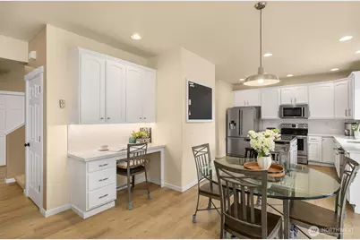 526 Rosario Avenue NE, Renton, WA 98059 - Photo 10