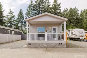 60 NE Kappert Cove Rd, Belfair, WA 98528 - Photo 2