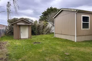 711 S Rain St NE, Ocean Shores, WA 98569 - Photo 4