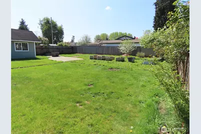 2108 Tacoma Road E, Puyallup, WA 98371 - Photo 28