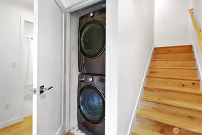 2366 Franklin Avenue E #B, Seattle, WA 98102 - Photo 30
