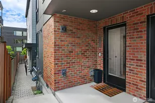 2366 Franklin Ave E, Seattle, WA 98102 - Photo 30