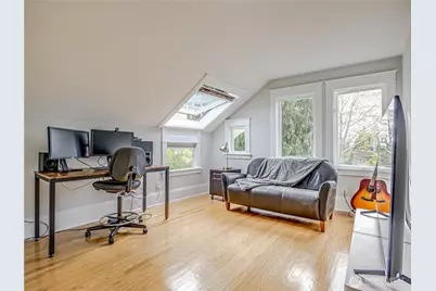 4026 Burke Avenue N, Seattle, WA 98103 - Photo 22